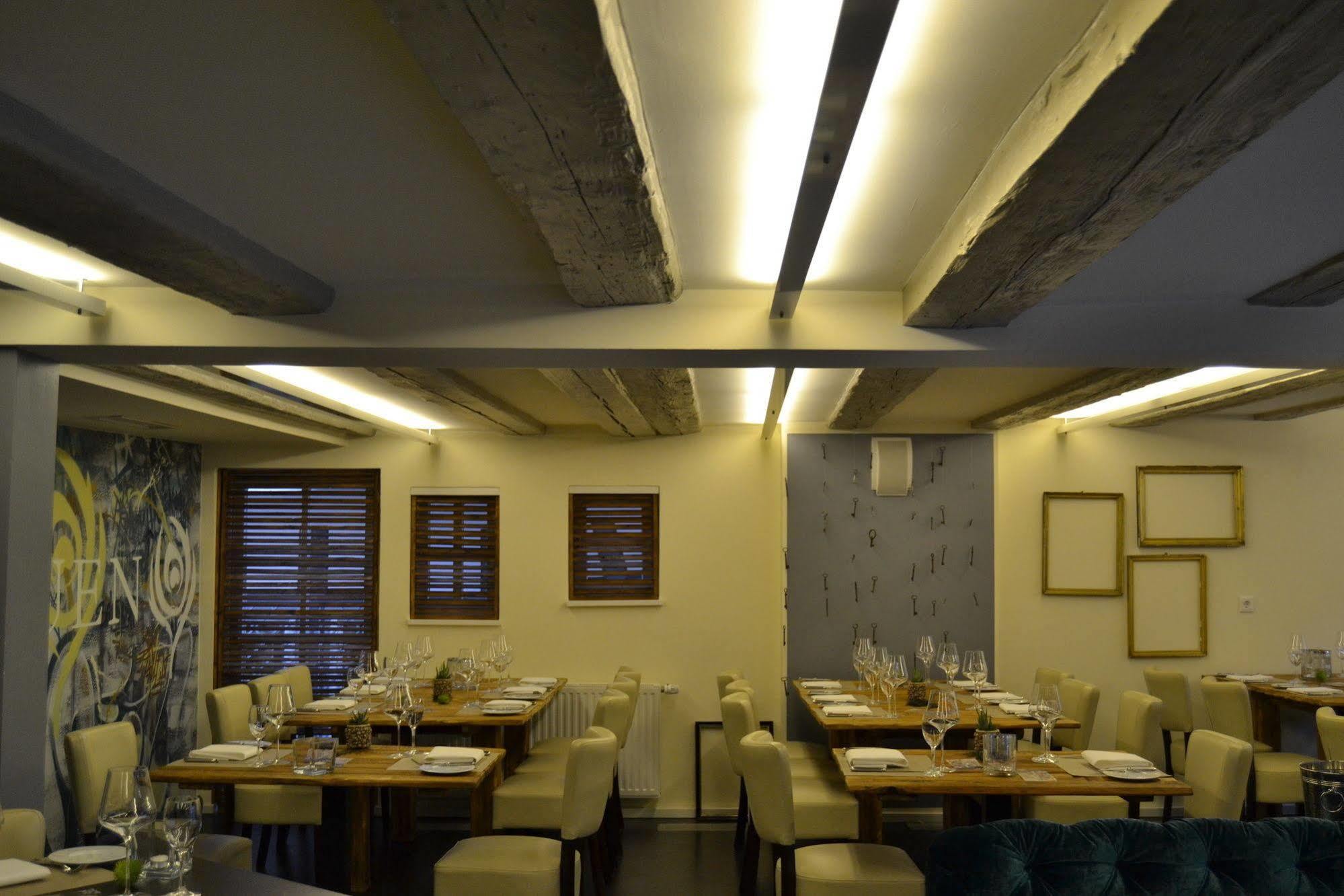 Boutique Hotel Pfauen ชอร์นดอร์ฟ ภายนอก รูปภาพ
