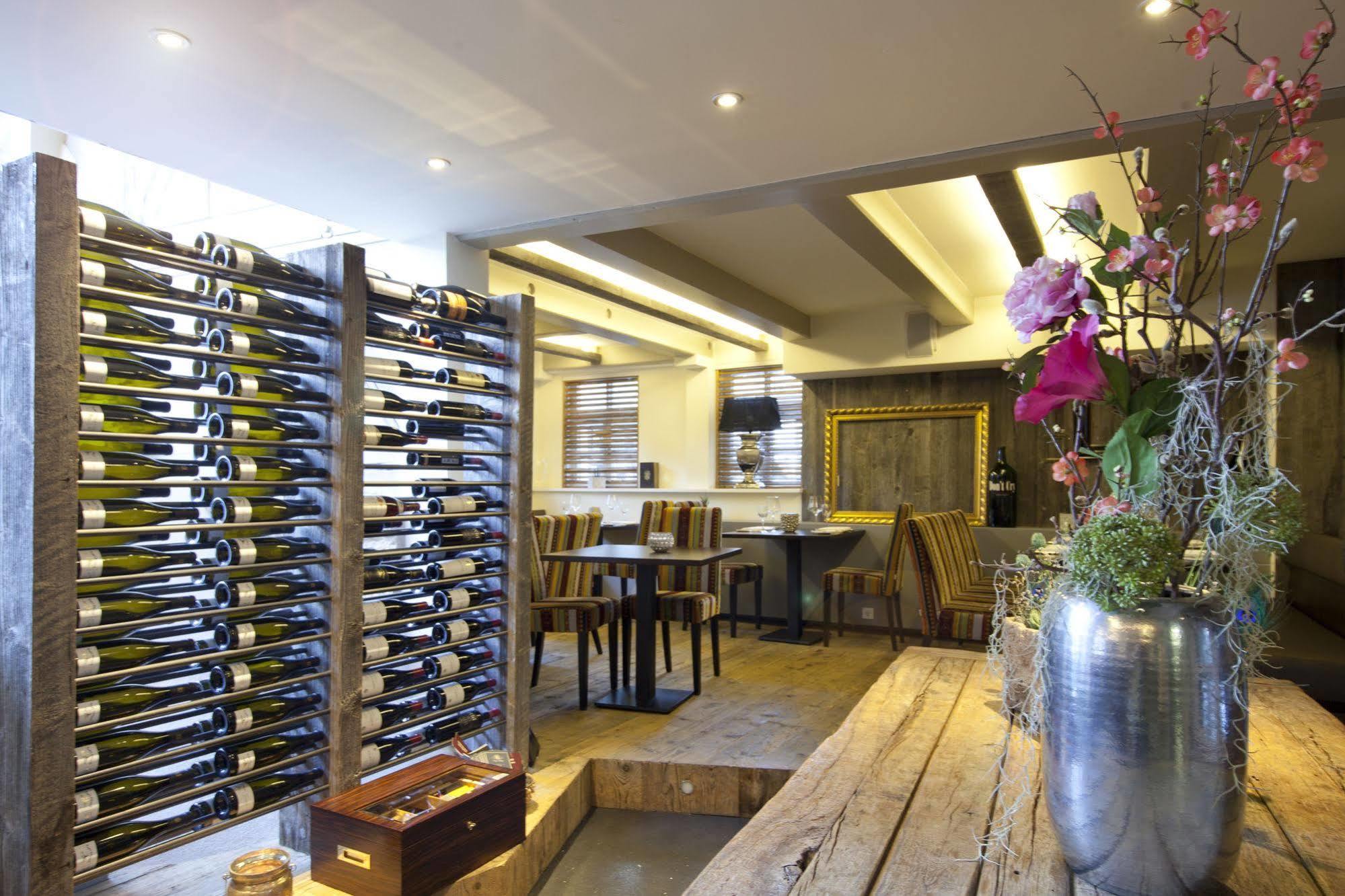 Boutique Hotel Pfauen ชอร์นดอร์ฟ ภายนอก รูปภาพ